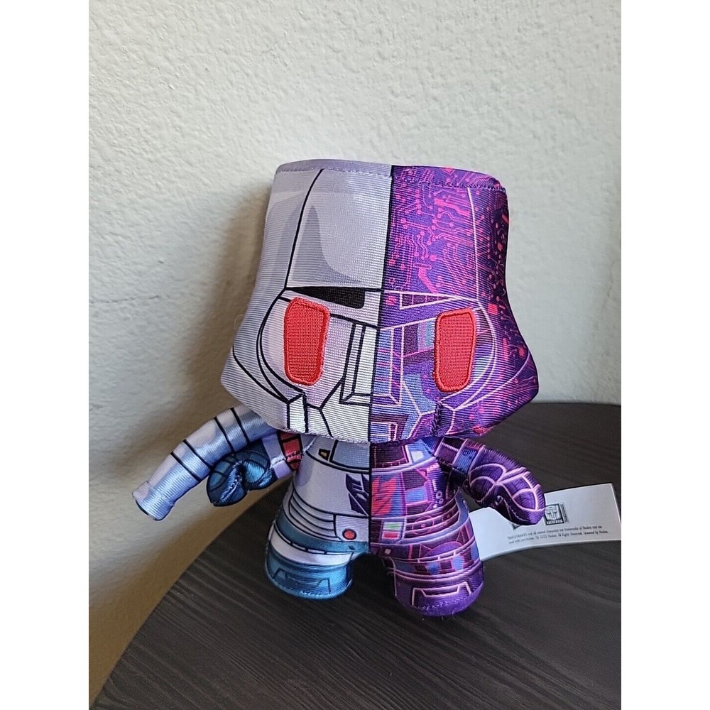 DZNR G1 Transformers Megatron 03 Yume What’s Inside Edition 01 Game Room Mancave